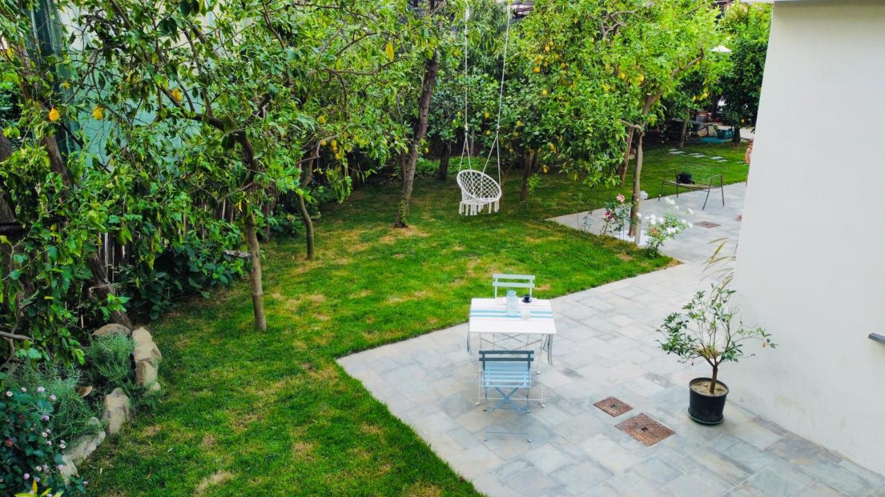 Flavia'S Lemons Bed & Breakfast Sorrento Ngoại thất bức ảnh